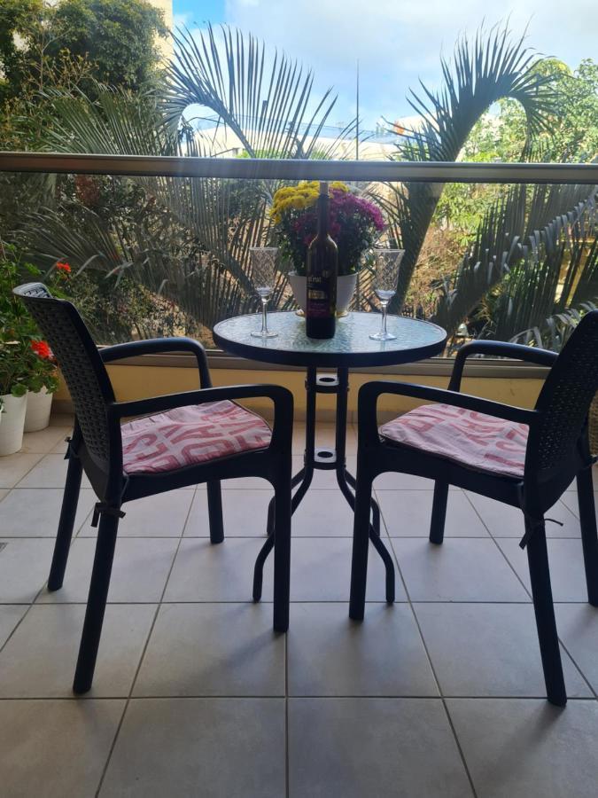 Amazing Apartment In Raanana Up To 5 Guests - & Swimming Pool - Jacuzzi & Gym Exterior photo
