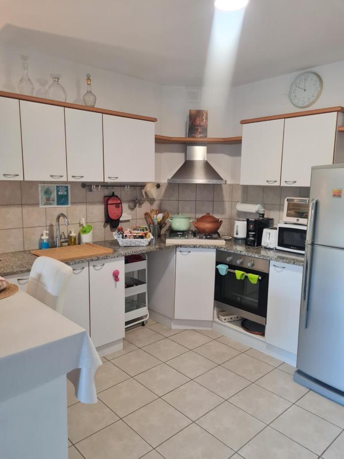 Amazing Apartment In Raanana Up To 5 Guests - & Swimming Pool - Jacuzzi & Gym Exterior photo