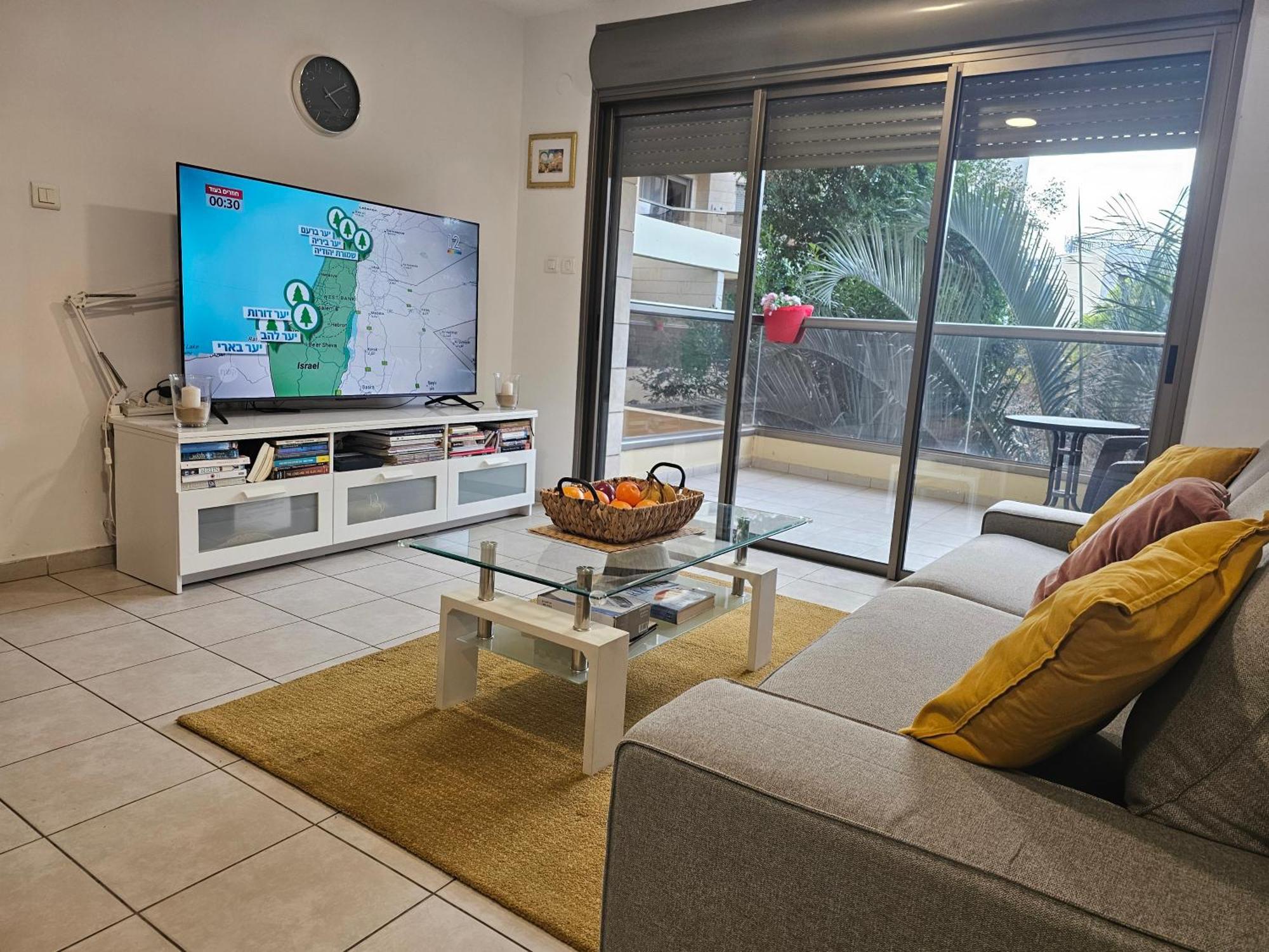 Amazing Apartment In Raanana Up To 5 Guests - & Swimming Pool - Jacuzzi & Gym Exterior photo